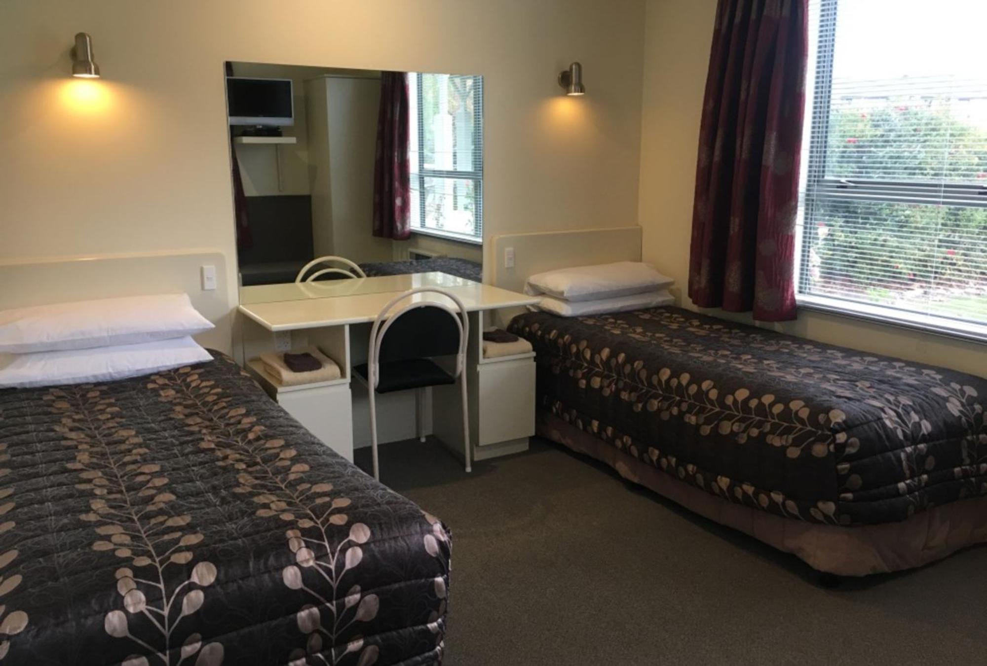 Colonial Manor Motel Кромуел Стая снимка